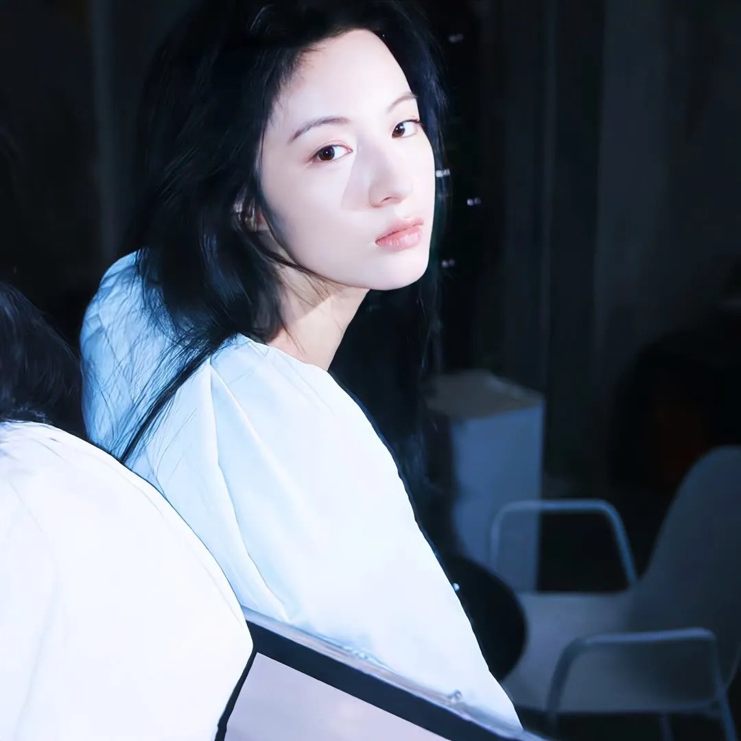 典当情丝后，夫人变得冷酷无情